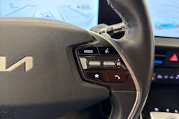 musta Kia EV6 2022 kuva 17.