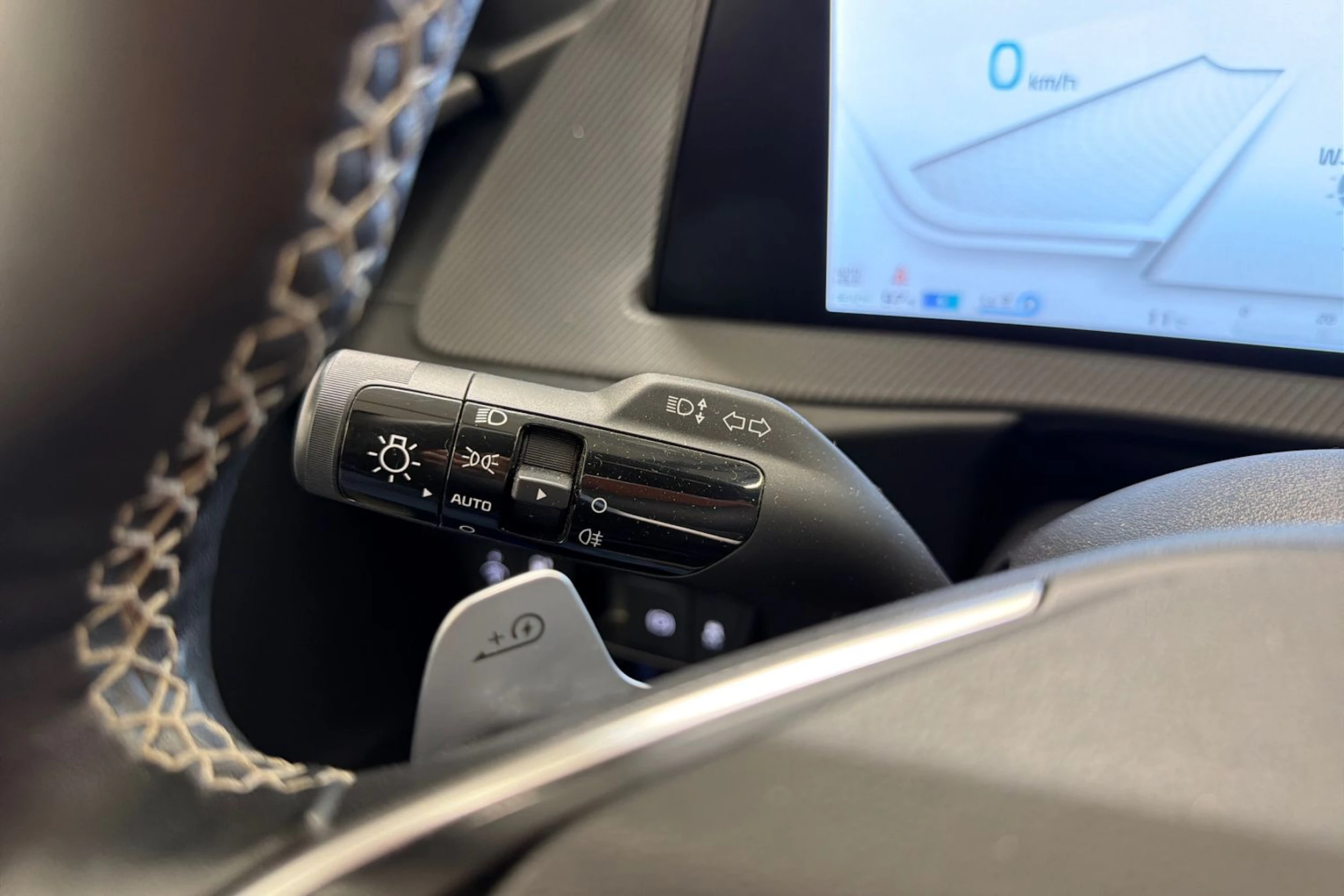 musta Kia EV6 2022 kuva 18.