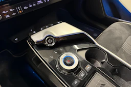 musta Kia EV6 2022 kuva 21.