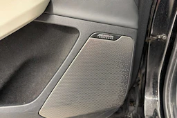 musta Kia EV6 2022 kuva 35.