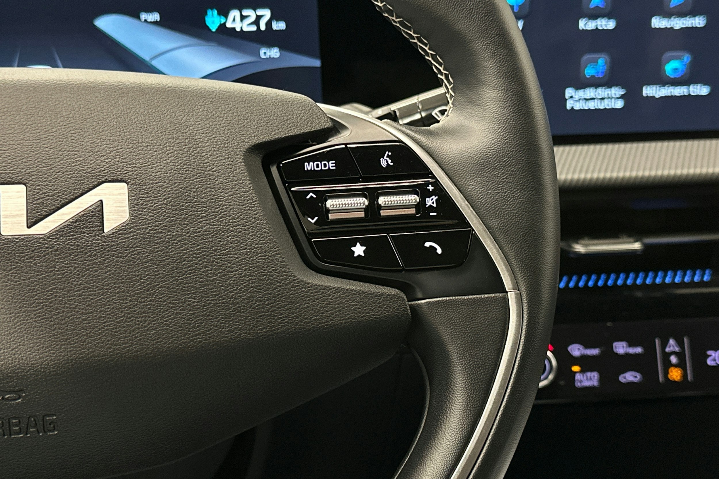 musta Kia EV6 2022 kuva 22.