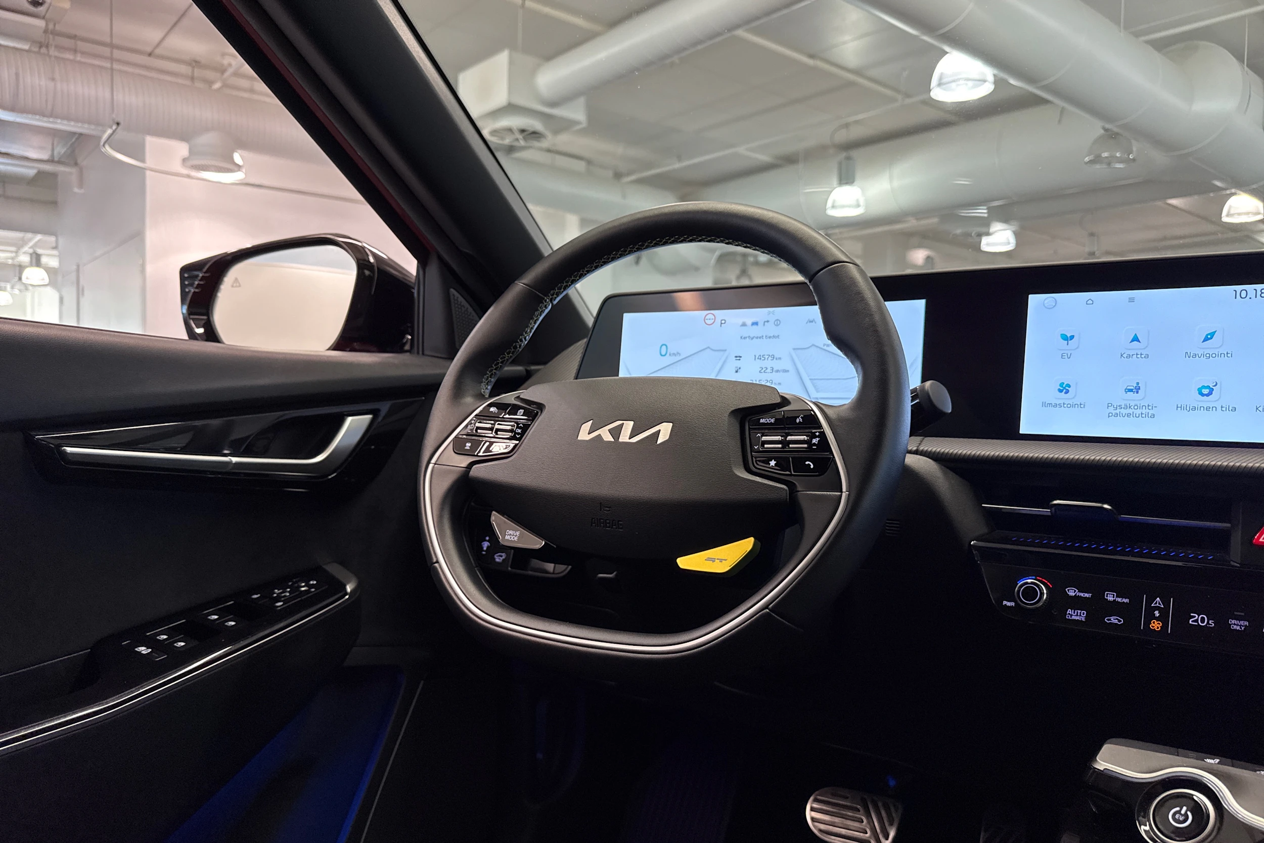 Punainen Kia EV6 2023 kuva 13.
