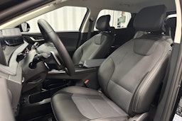 musta Kia EV6 2023 kuva 12.