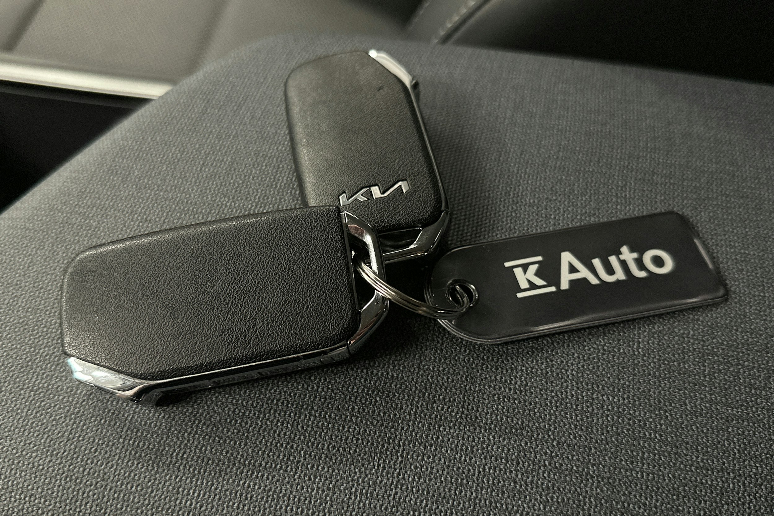musta Kia EV6 2023 kuva 24.