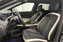 musta Kia EV6 2023 kuva 18.