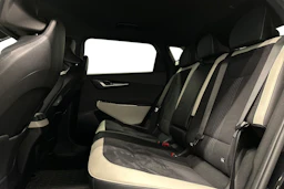musta Kia EV6 2023 kuva 11.