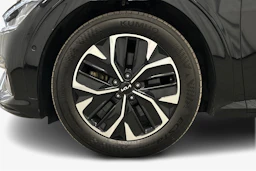 musta Kia EV6 2023 kuva 12.