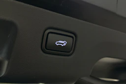 musta Kia EV6 2023 kuva 16.