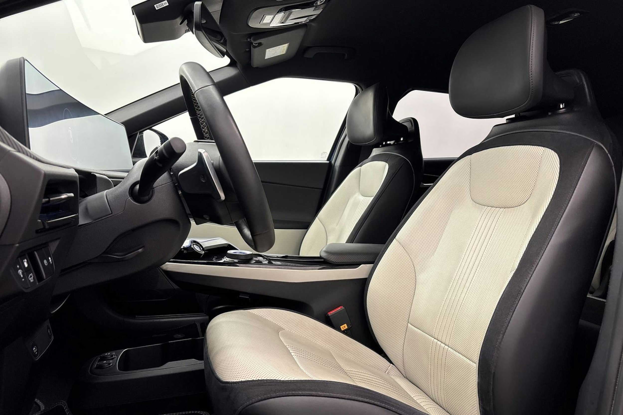 sininen Kia EV6 2023 kuva 11.