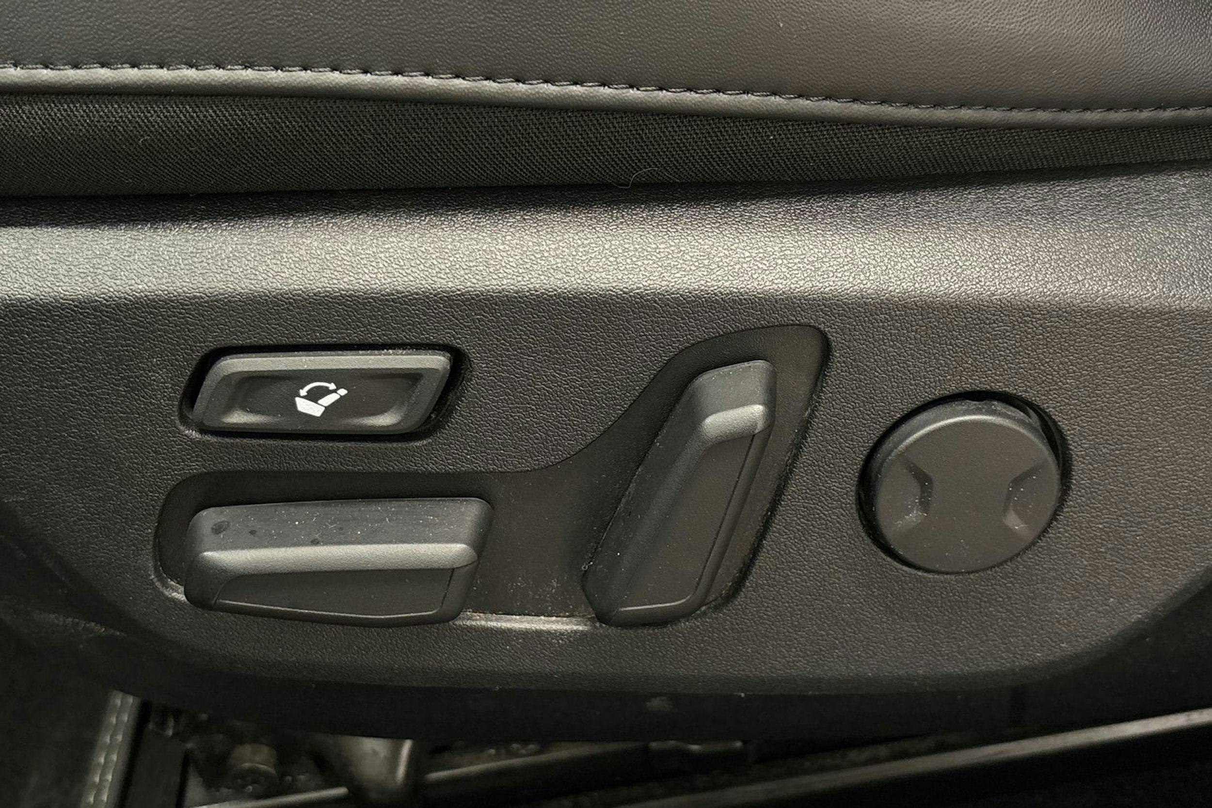 sininen Kia EV6 2023 kuva 12.