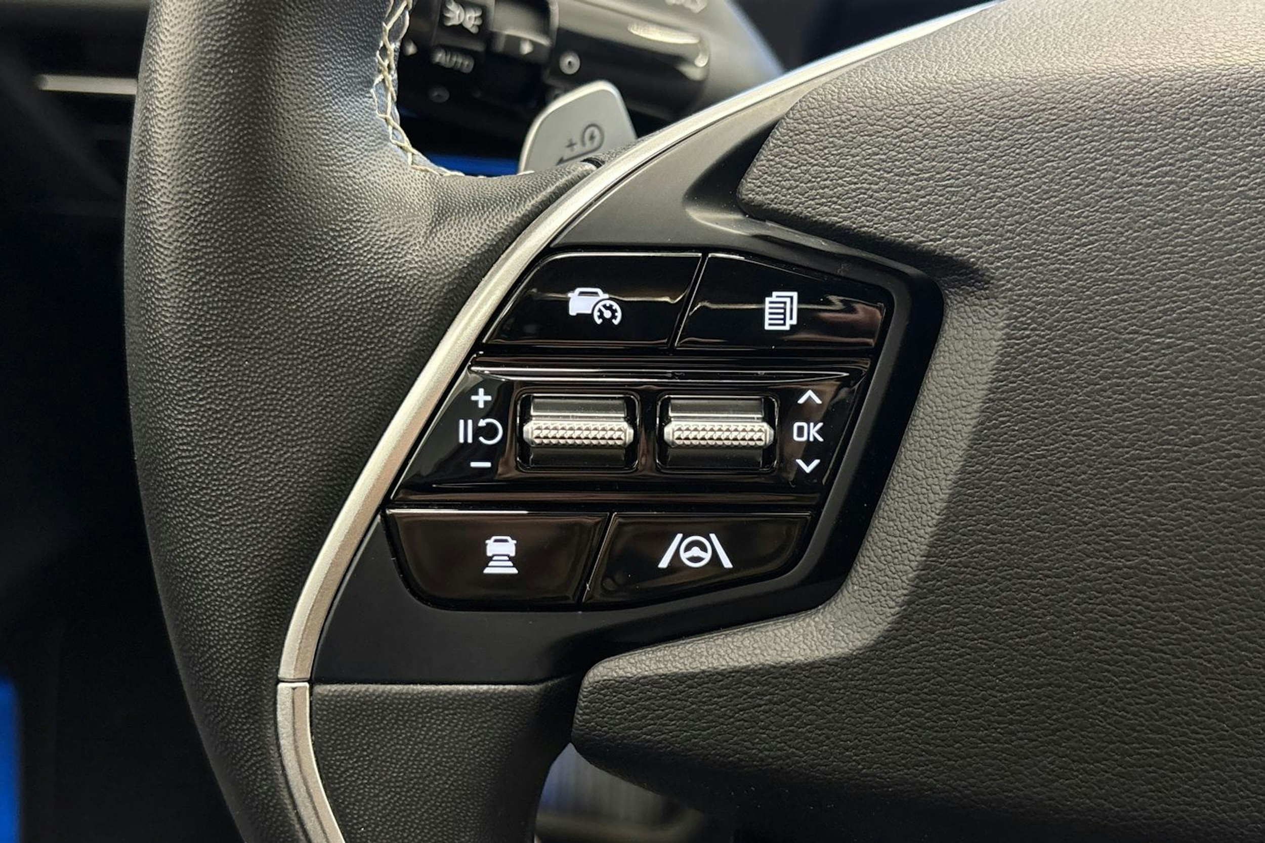 sininen Kia EV6 2023 kuva 15.