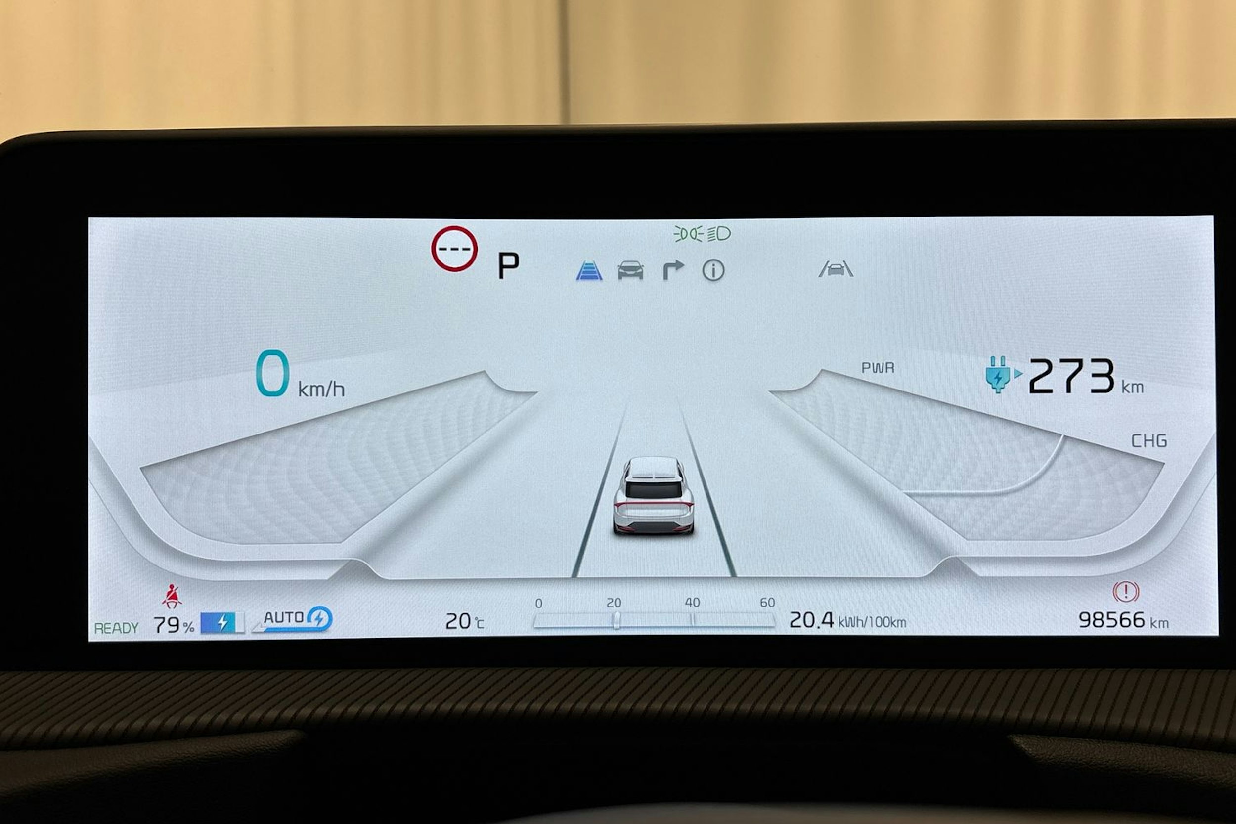 sininen Kia EV6 2023 kuva 17.