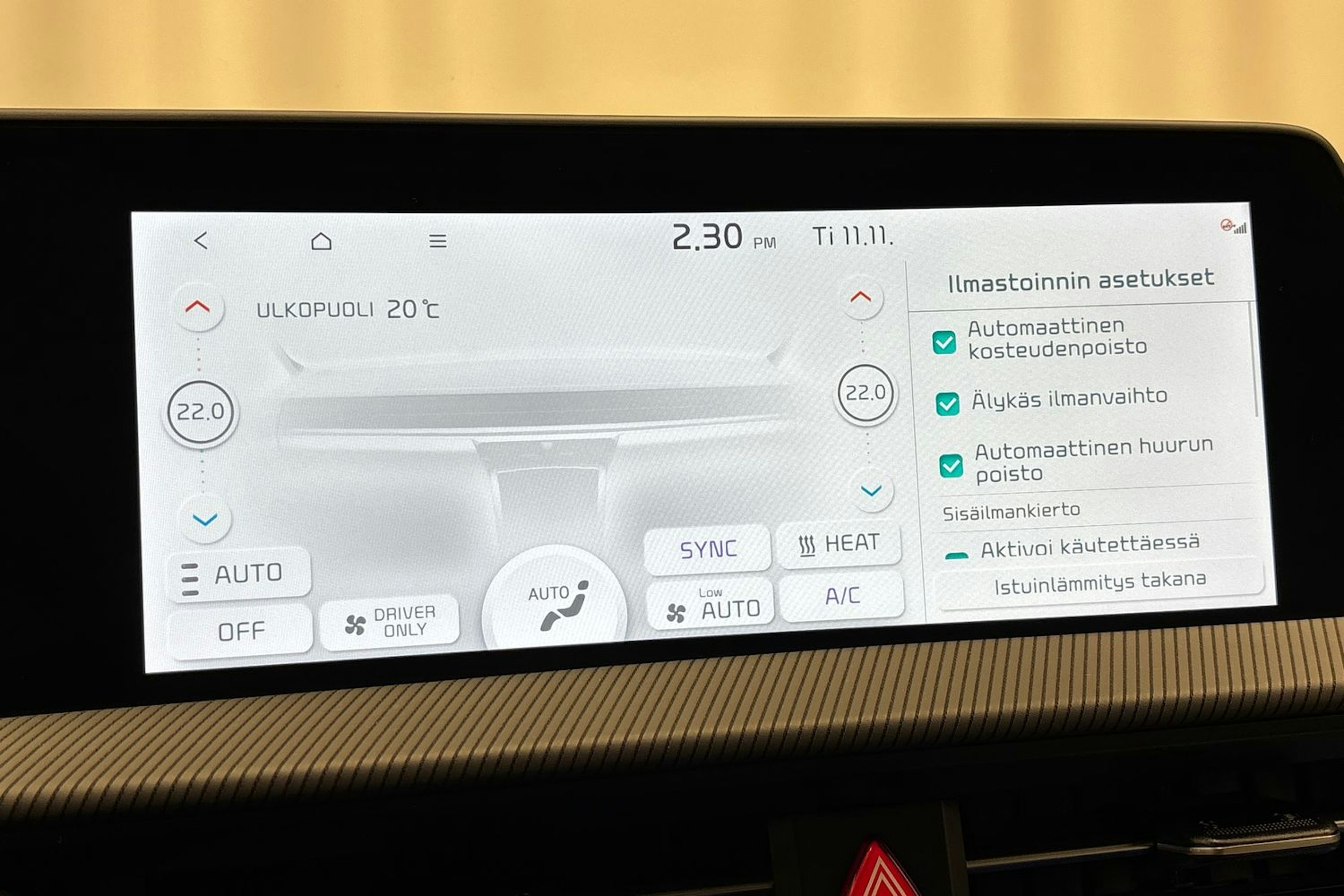 sininen Kia EV6 2023 kuva 20.