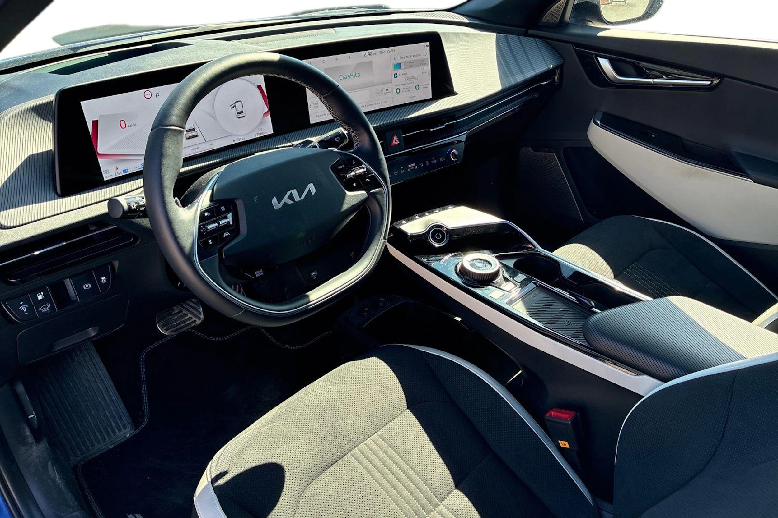 sininen Kia EV6 2023 kuva 3.