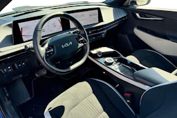 sininen Kia EV6 2023 kuva 3.