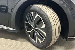 musta Kia EV6 2023 kuva 13.