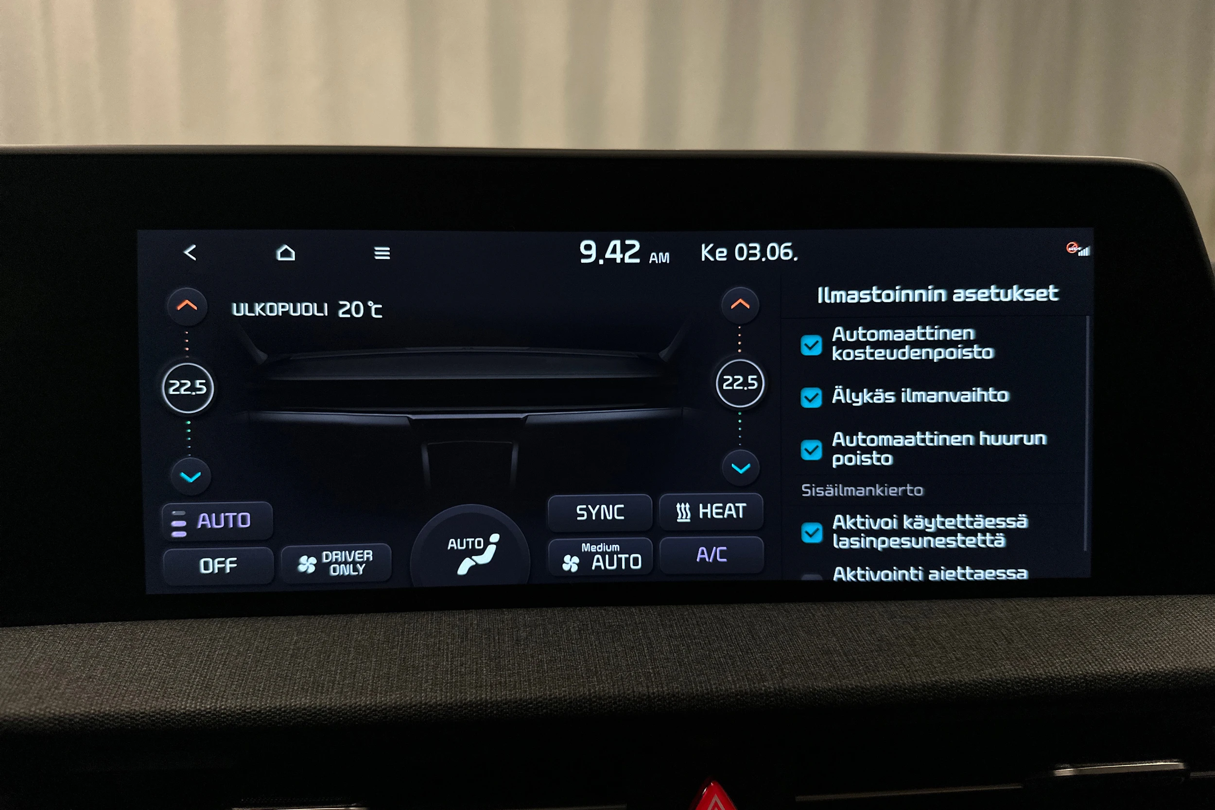 musta Kia EV6 2023 kuva 22.