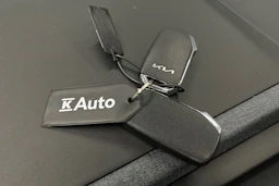 musta Kia EV6 2023 kuva 34.