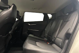 valkoinen Kia EV6 2023 kuva 8.