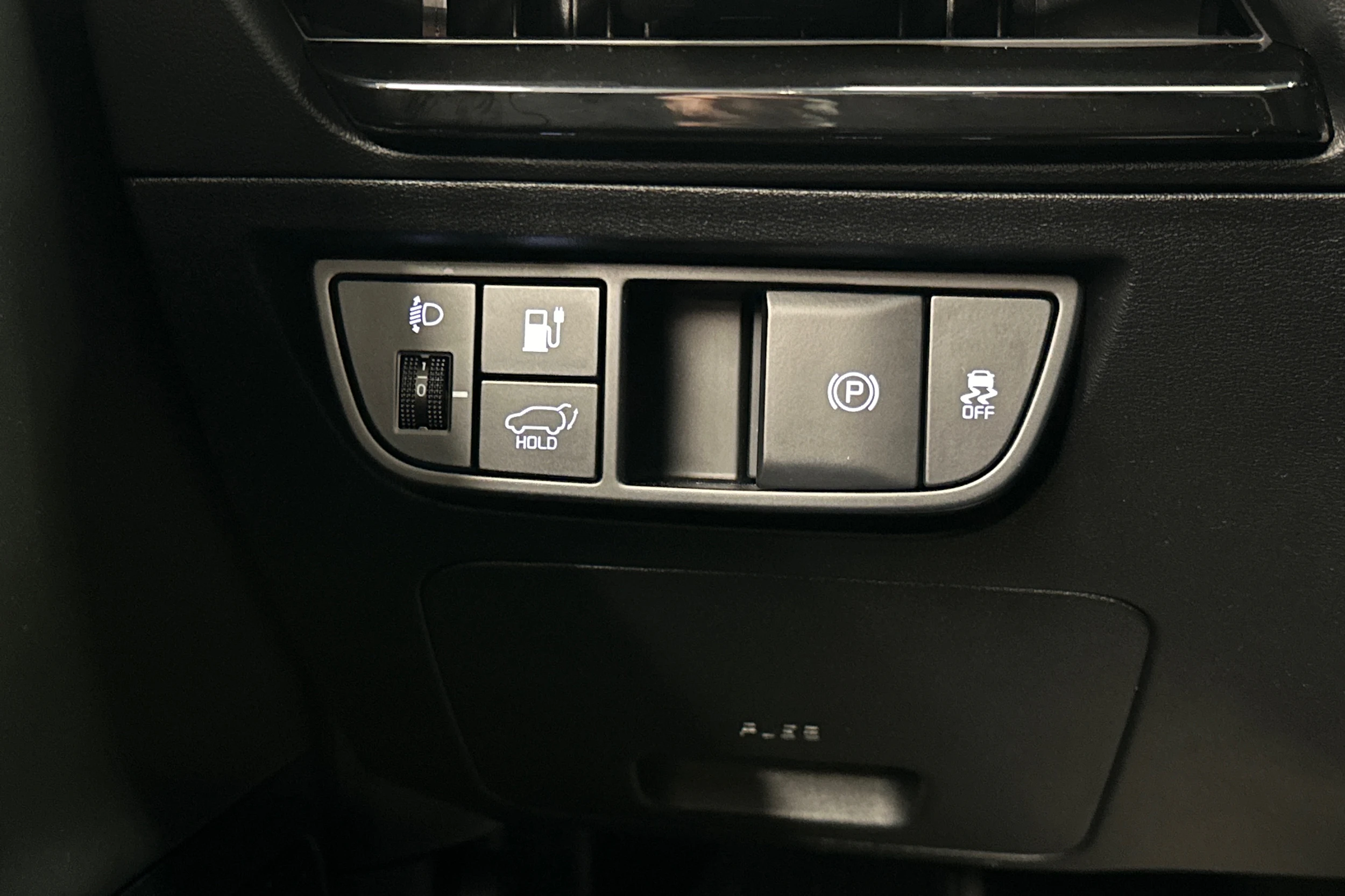 valkoinen Kia EV6 2023 kuva 14.