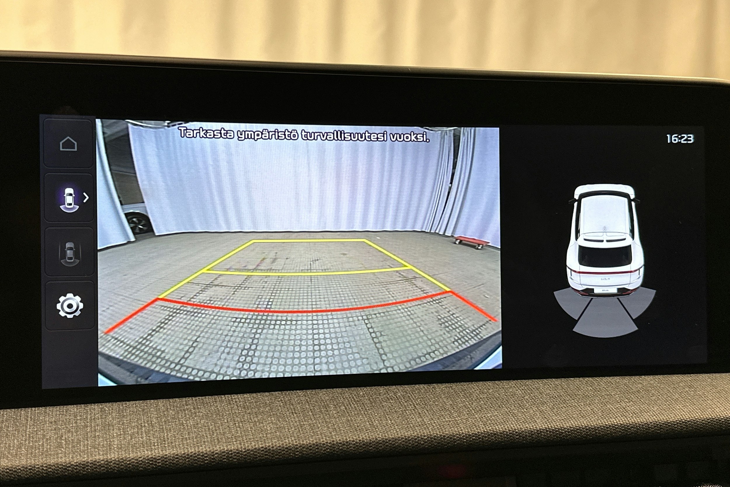 harmaa Kia EV6 2023 kuva 20.