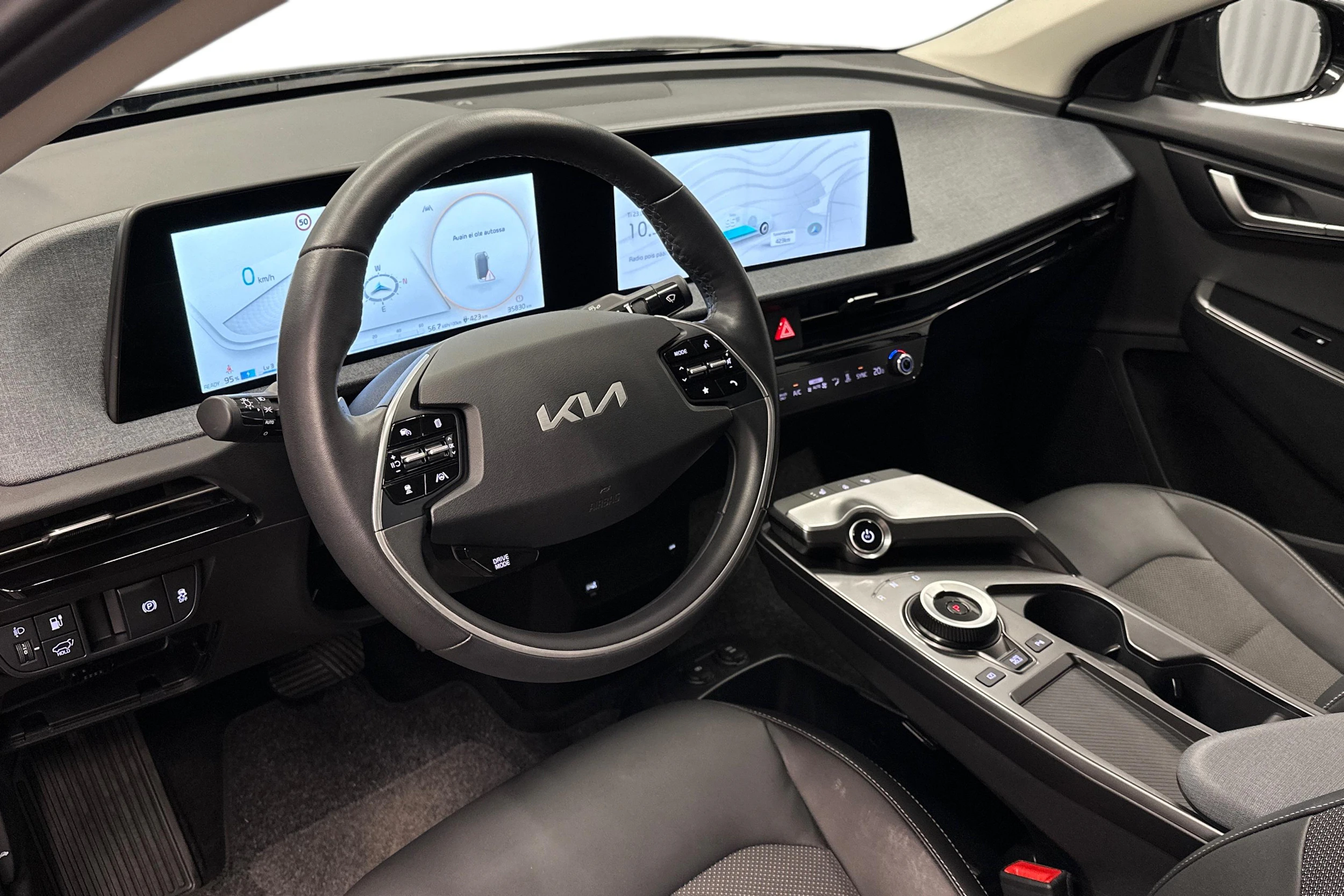 musta Kia EV6 2023 kuva 6.