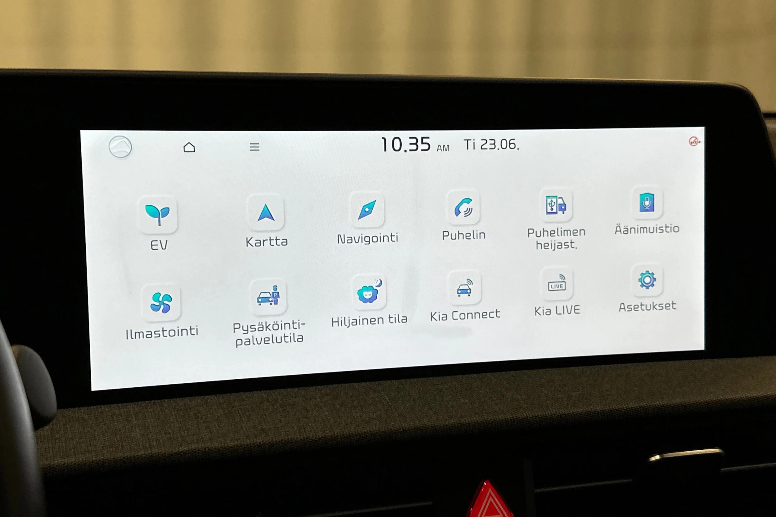 musta Kia EV6 2023 kuva 17.