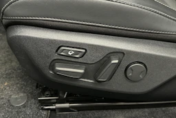 musta Kia EV6 2023 kuva 38.