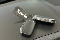 musta Kia EV6 2023 kuva 39.