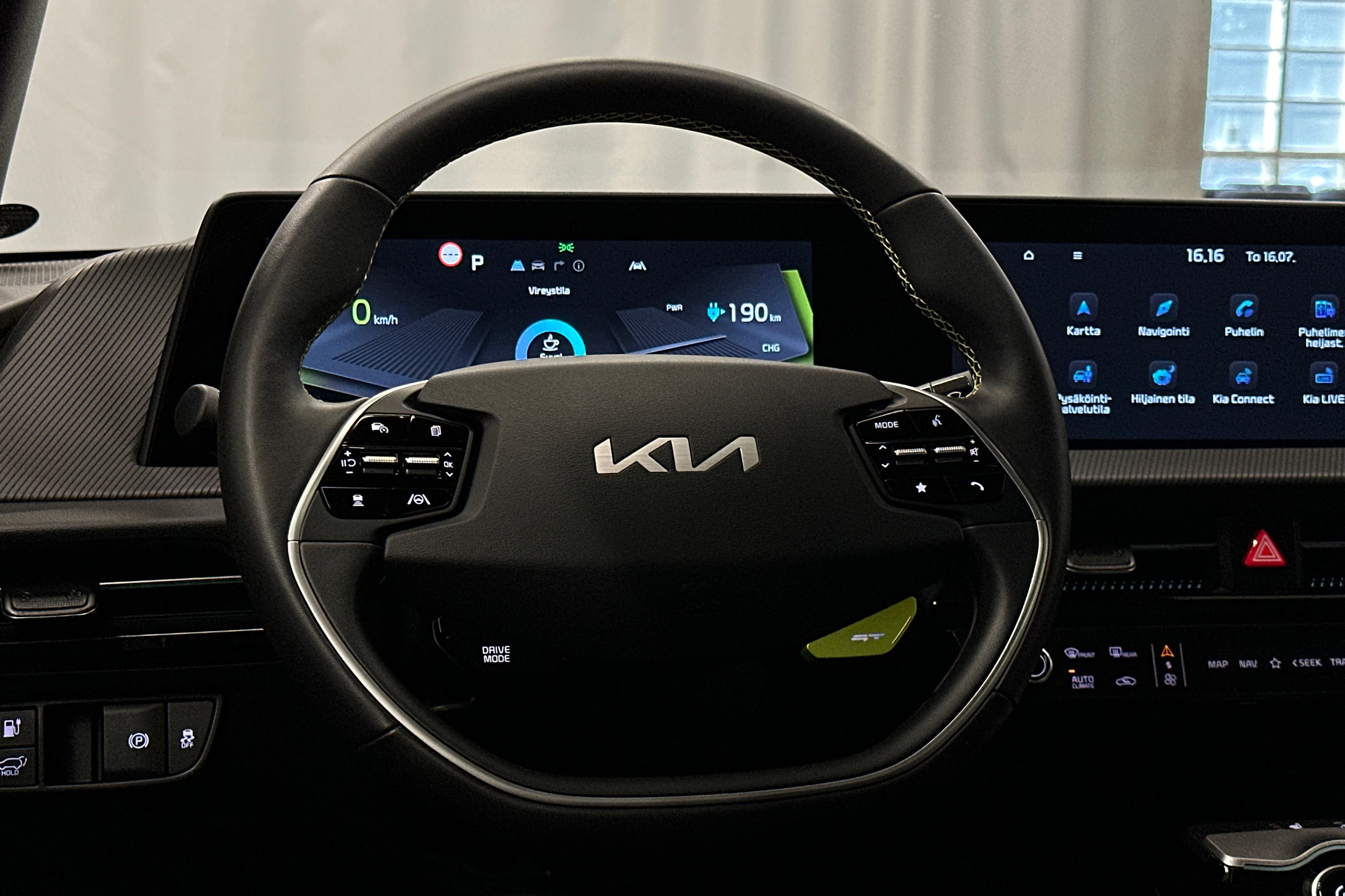 valkoinen Kia EV6 2024 kuva 17.