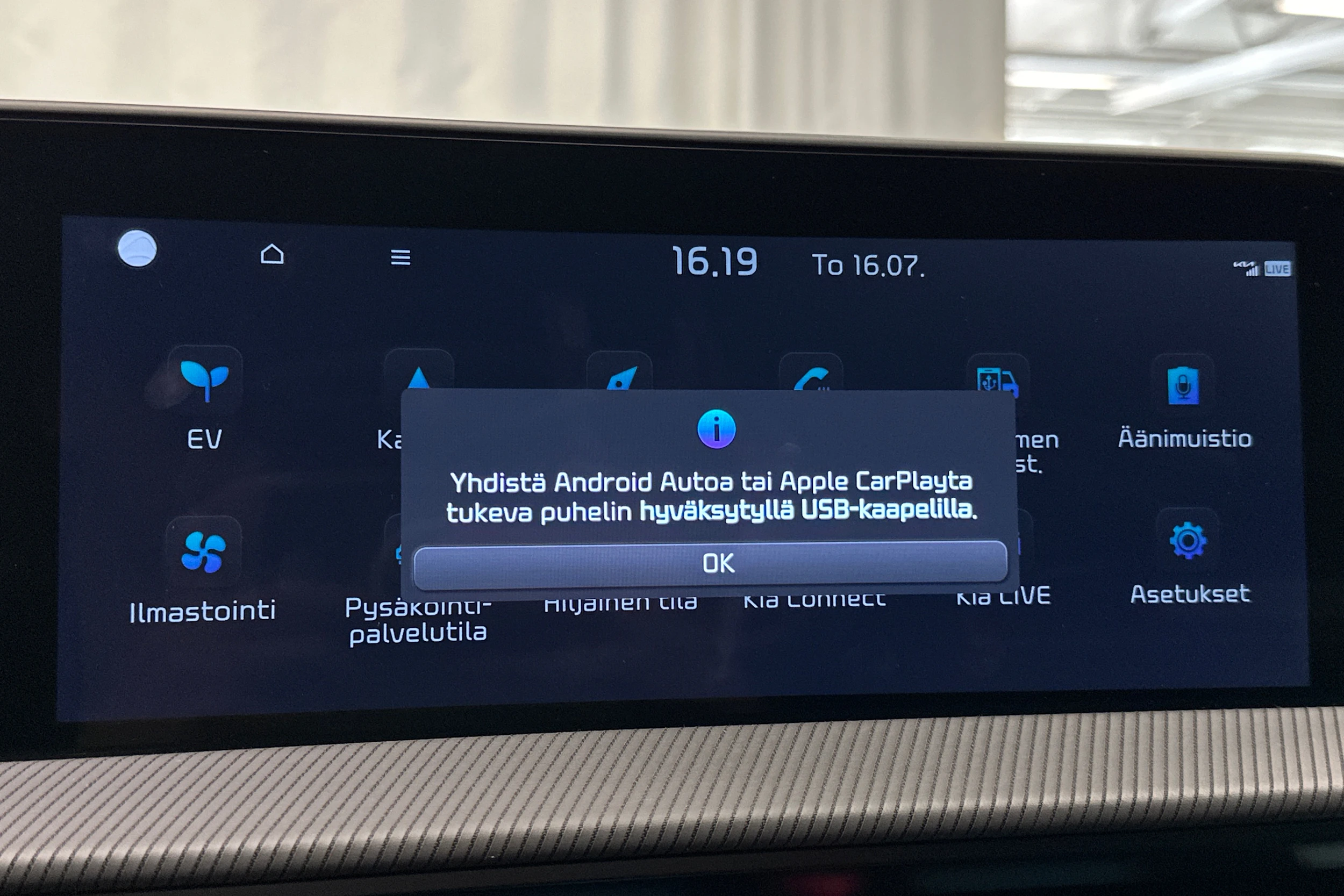 valkoinen Kia EV6 2024 kuva 23.