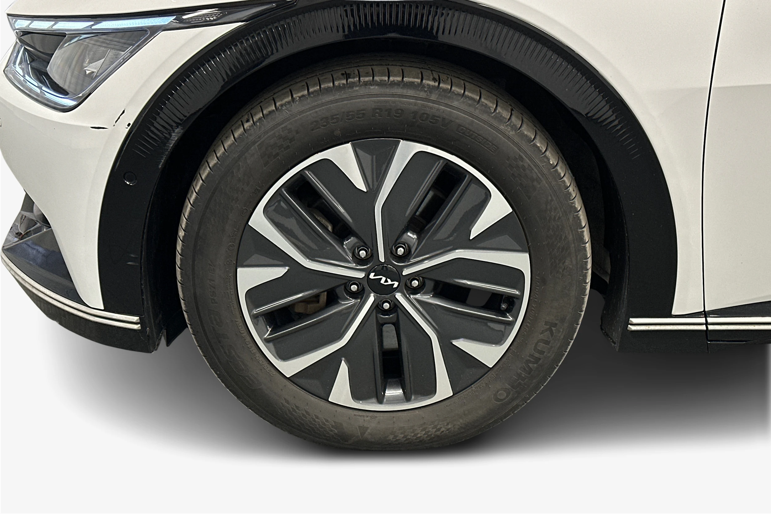 valkoinen Kia EV6 2023 kuva 12.