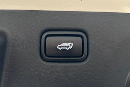 valkoinen Kia EV6 2023 kuva 16.