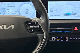 valkoinen Kia EV6 2023 kuva 23.