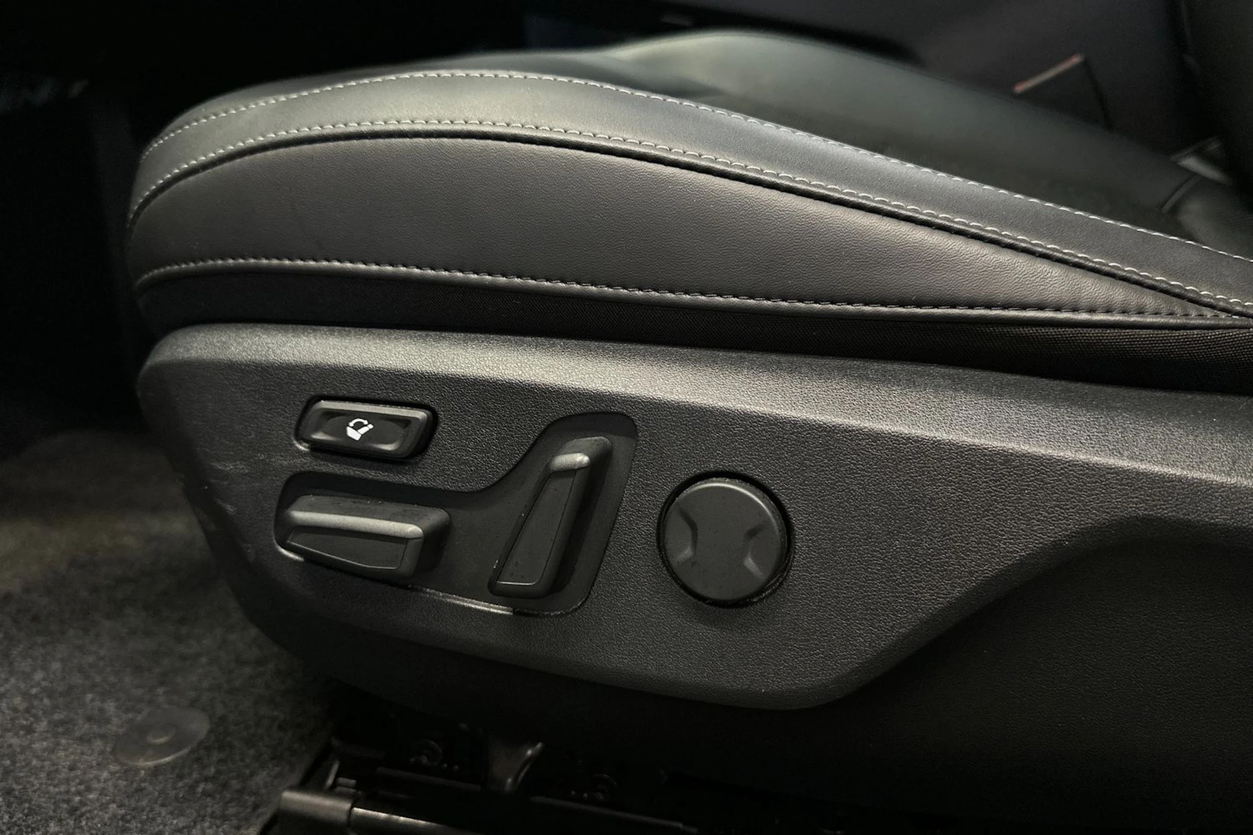 sininen Kia EV6 2023 kuva 12.