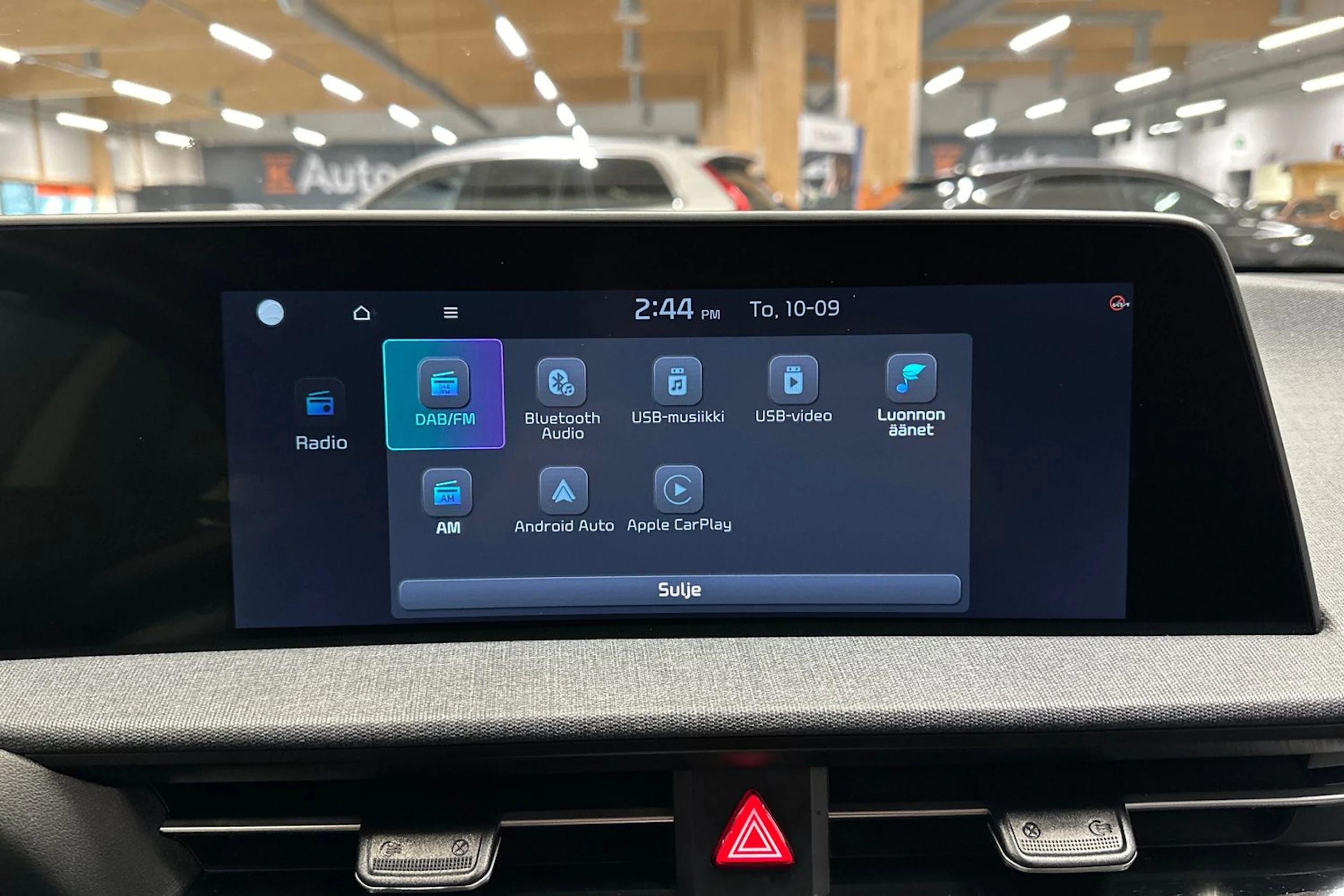sininen Kia EV6 2023 kuva 14.