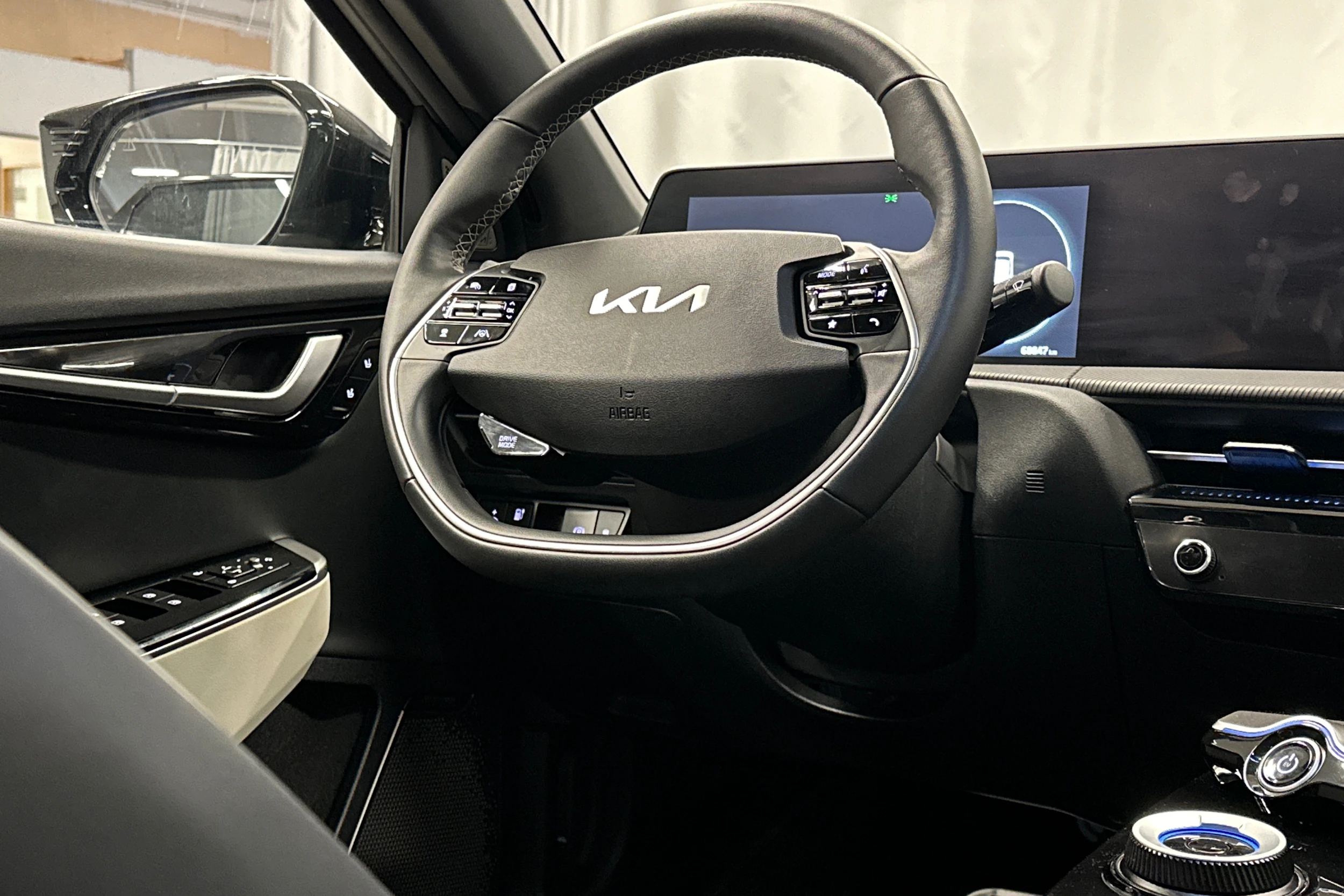 harmaa Kia EV6 2023 kuva 11.