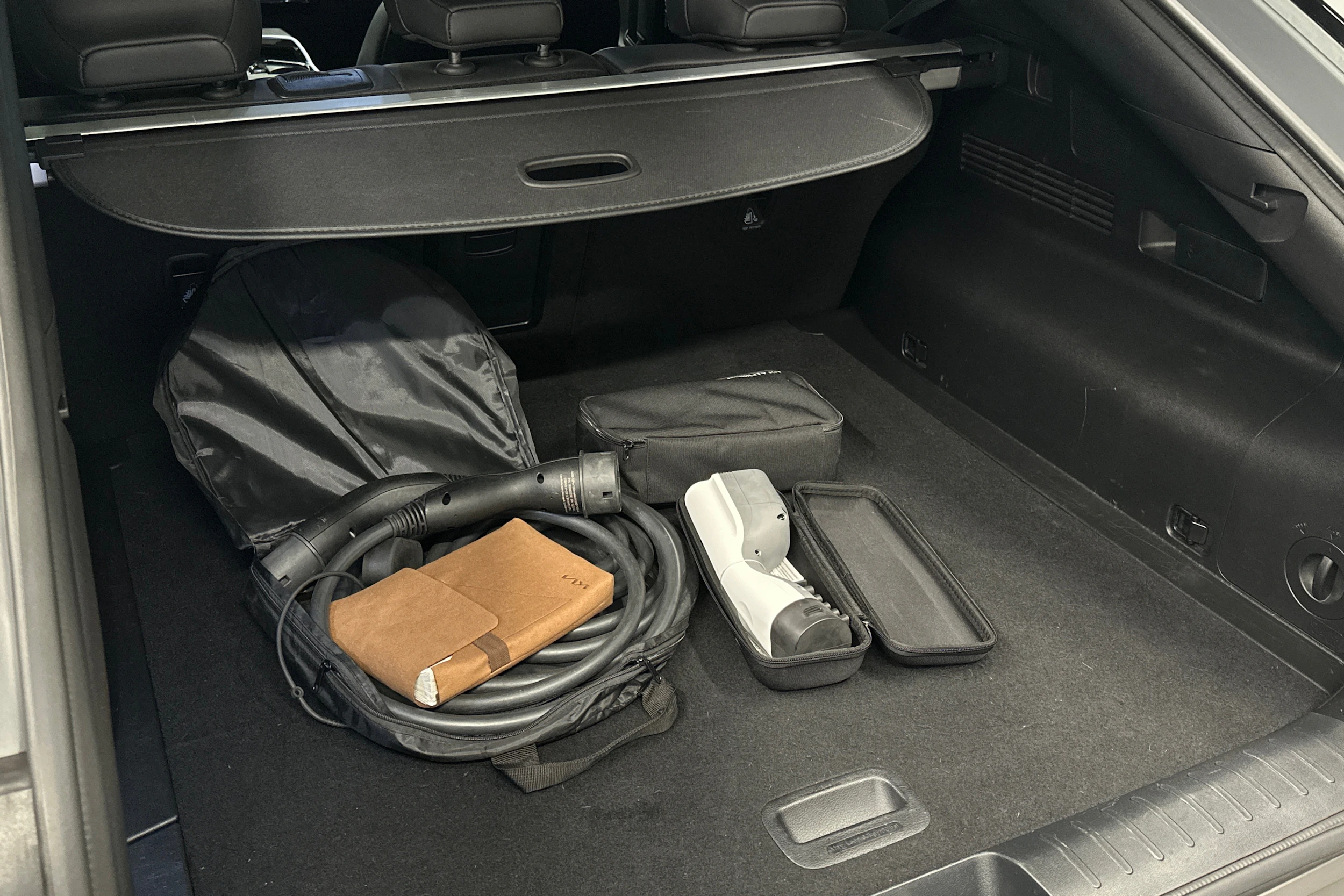 harmaa Kia EV6 2023 kuva 14.