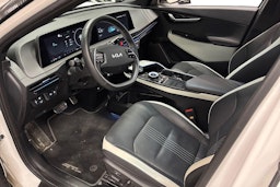 valkoinen Kia EV6 2023 kuva 3.