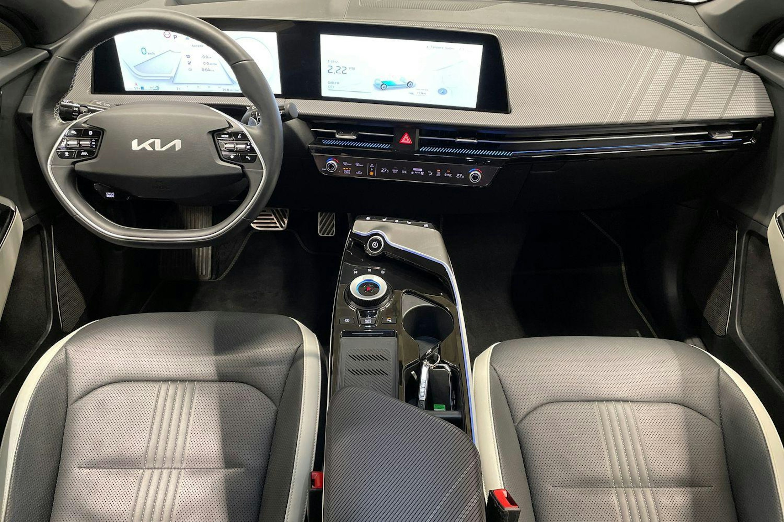 valkoinen Kia EV6 2023 kuva 9.