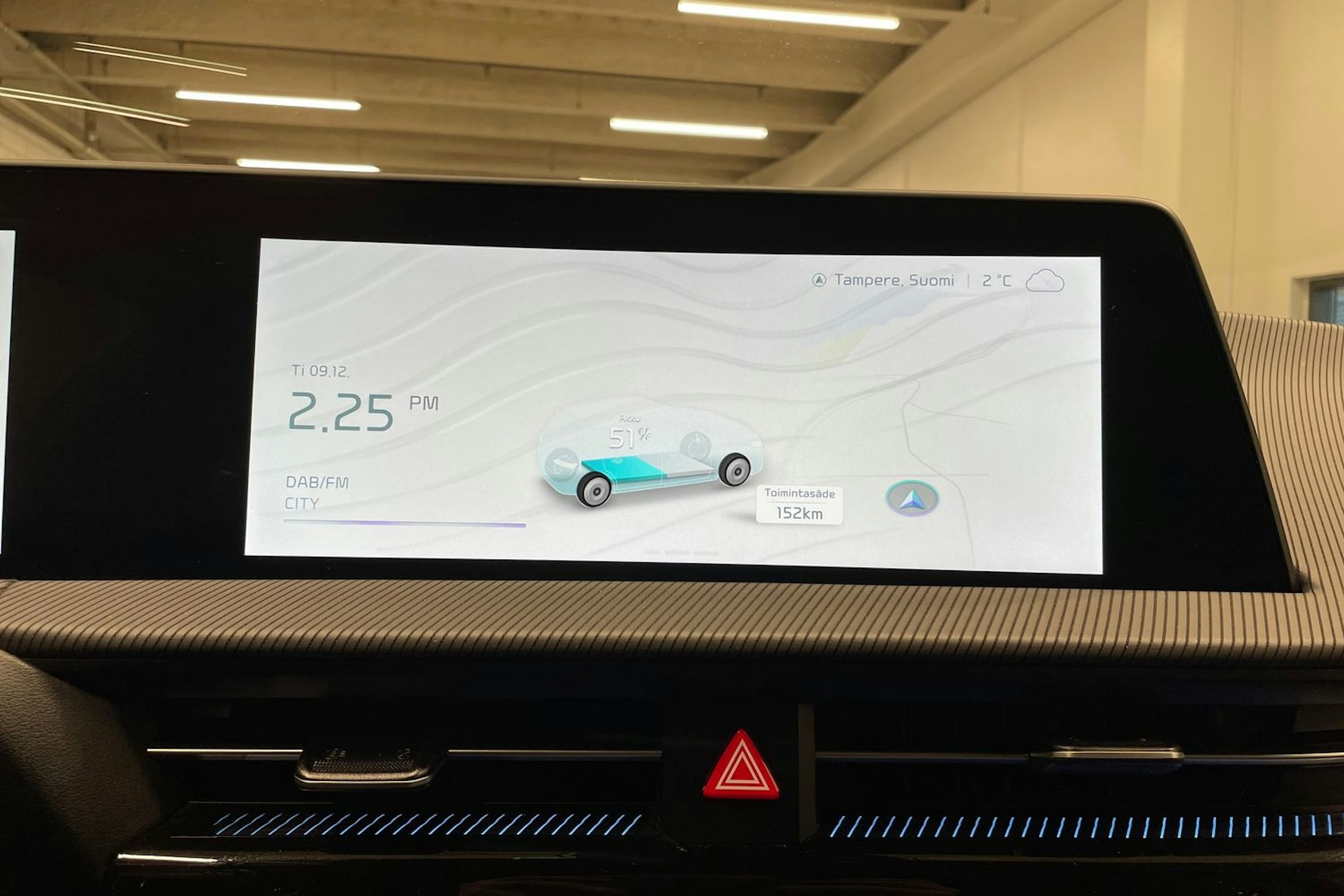 valkoinen Kia EV6 2023 kuva 17.