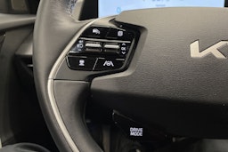 valkoinen Kia EV6 2023 kuva 26.