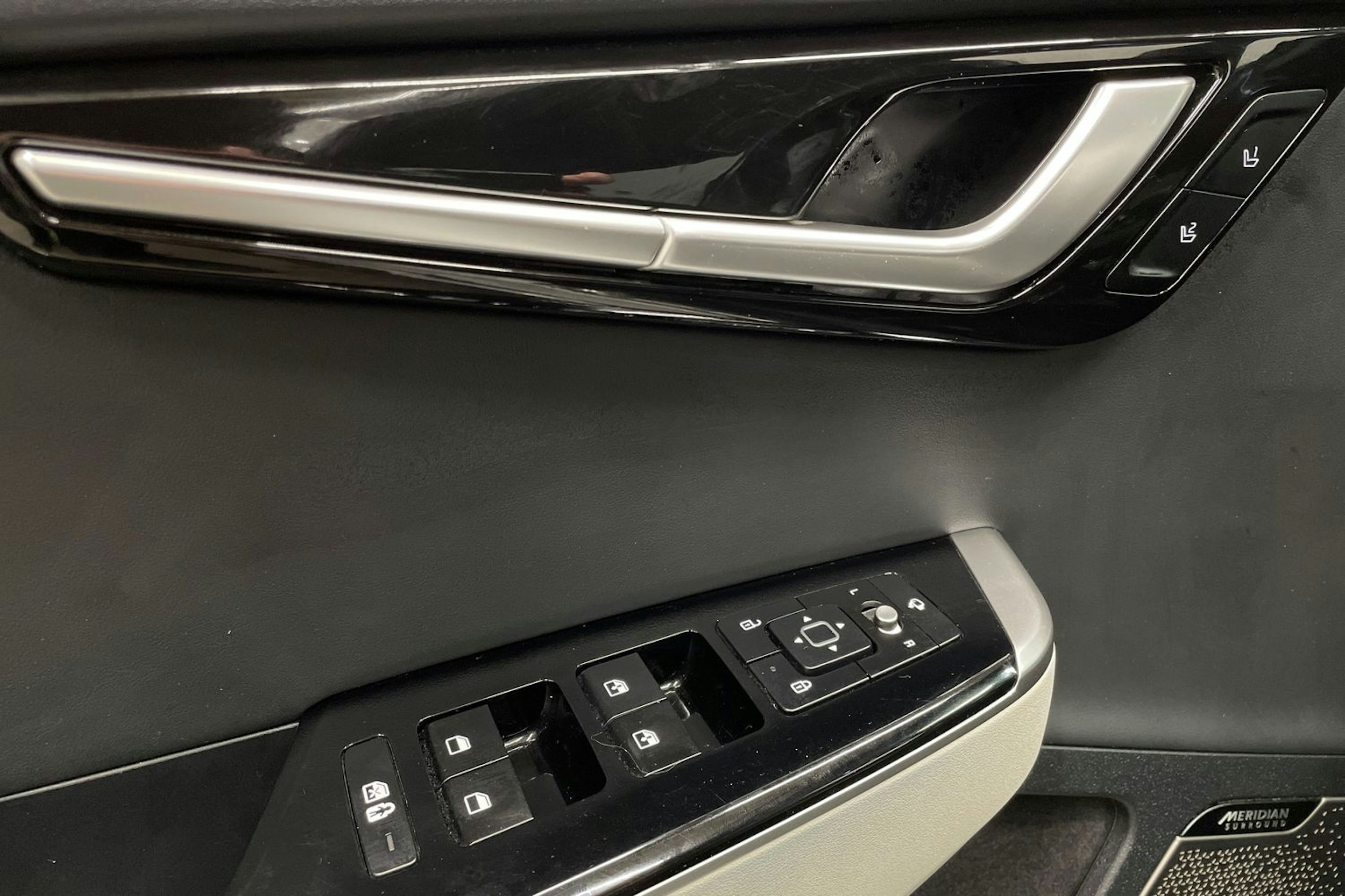 valkoinen Kia EV6 2023 kuva 28.