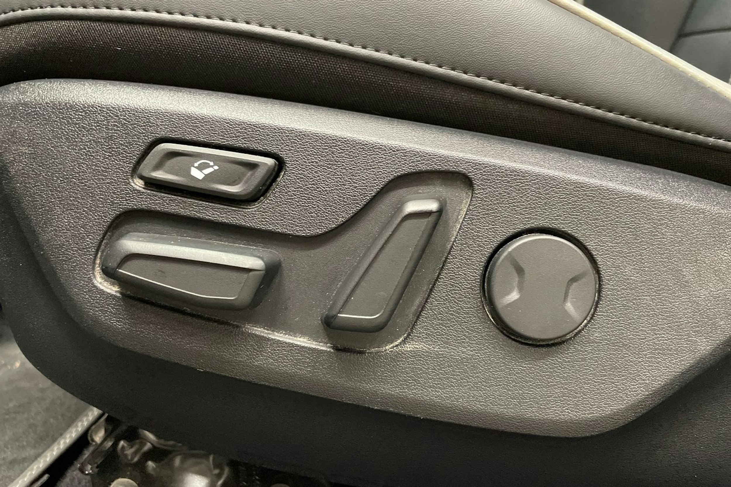 valkoinen Kia EV6 2023 kuva 29.