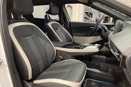 valkoinen Kia EV6 2023 kuva 32.