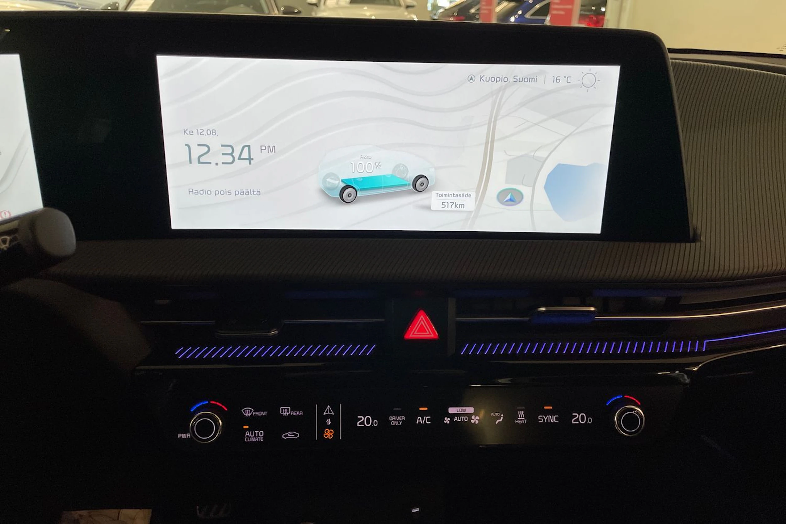 sininen Kia EV6 2023 kuva 14.