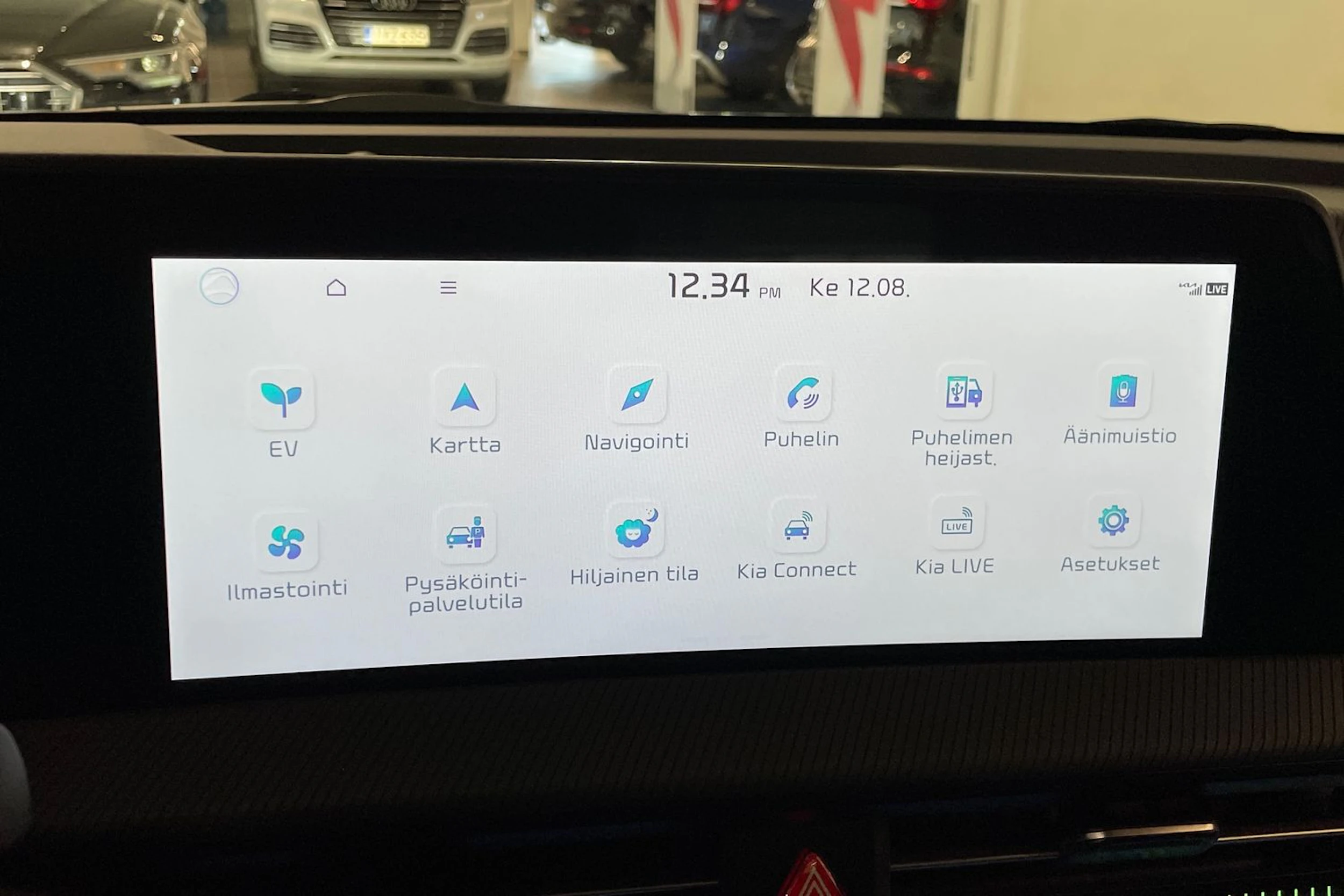 sininen Kia EV6 2023 kuva 15.