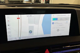 sininen Kia EV6 2023 kuva 17.