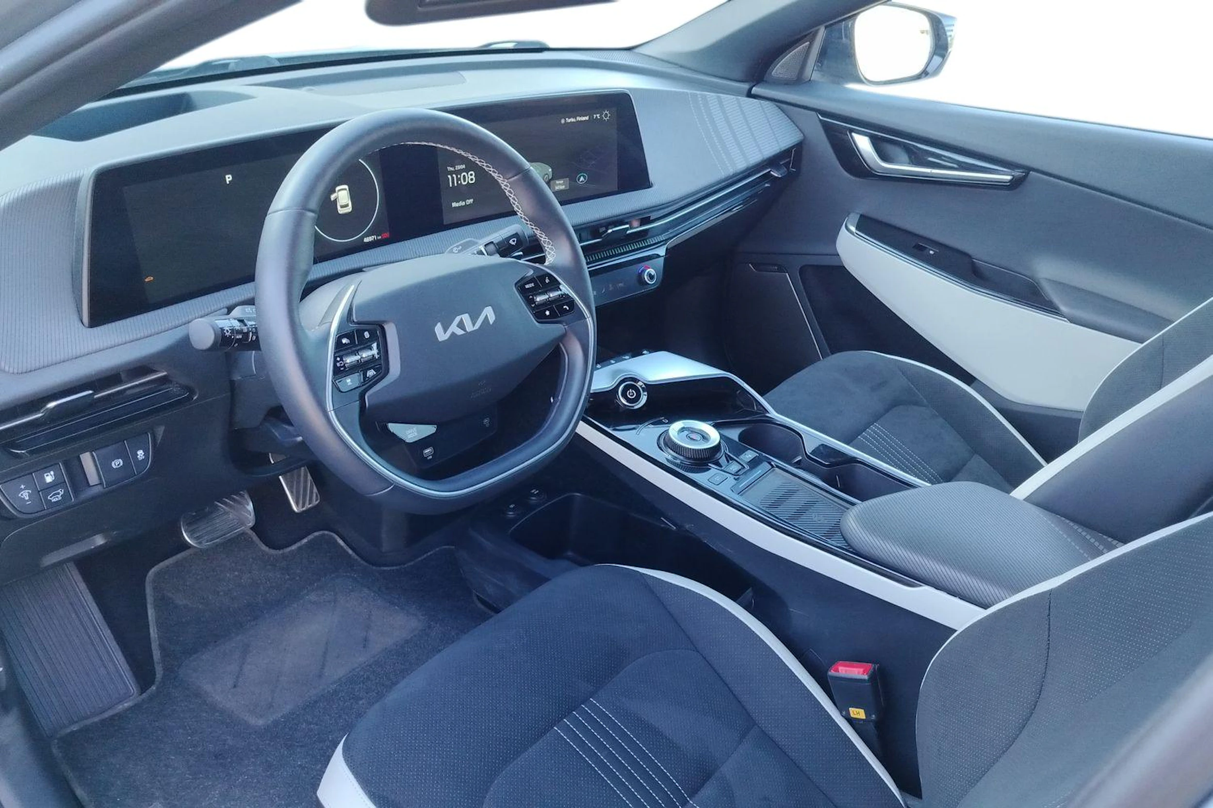 harmaa Kia EV6 2023 kuva 3.