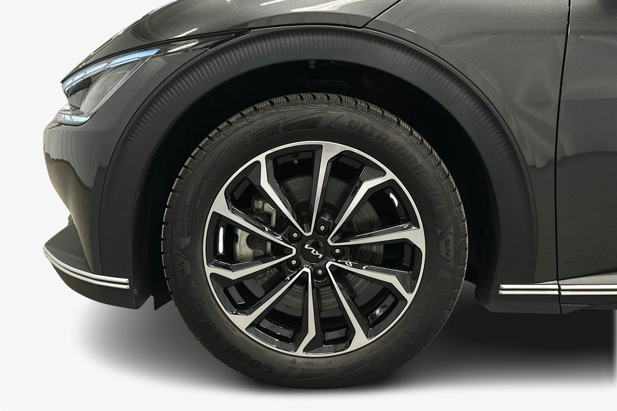 harmaa Kia EV6 2023 kuva 11.